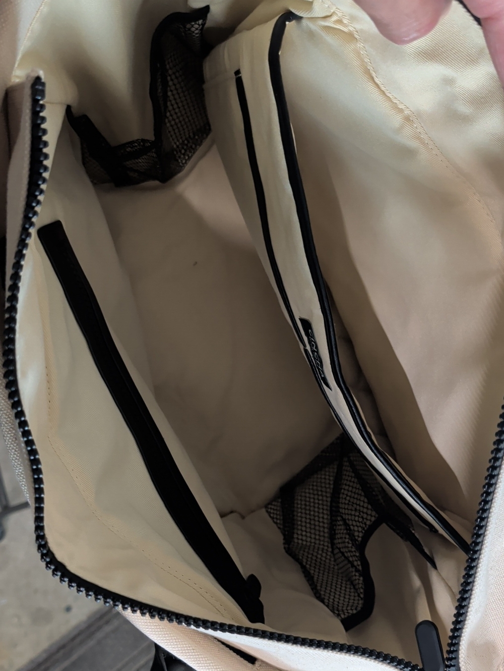 Cincha Cream Go Tote Bag - Picture 9 of 14